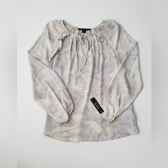 ZAC & RACHEL Front Tie Top - Picture 2 of 10